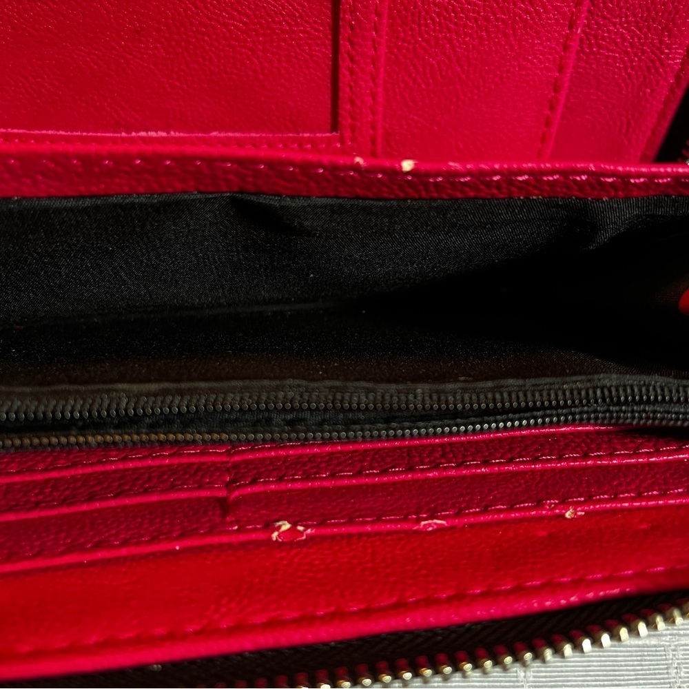 Betsey Johnson Embossed Black Velvet Script Wallet w/ Silver Hearts Whimsigoth - Picture 9 of 14